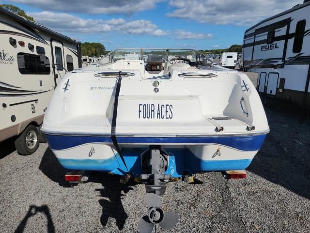 2004 Stingray Boat