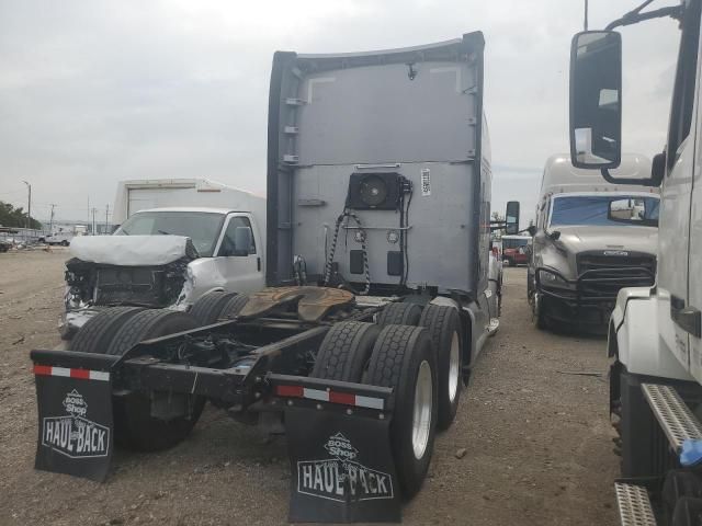 2020 Kenworth T680 Semi Truck