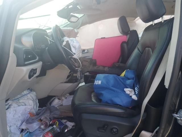 2020 Chrysler Pacifica Touring l