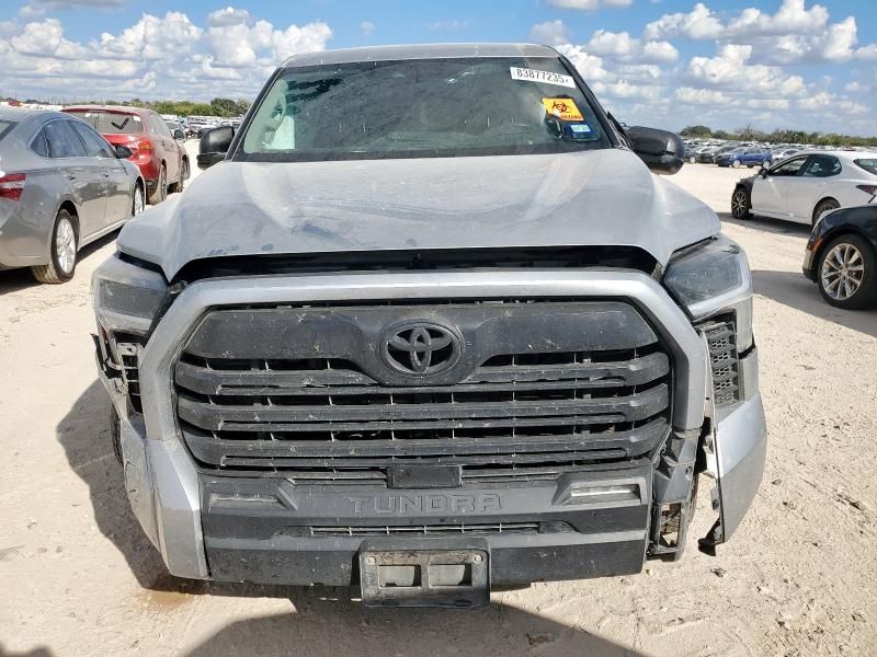 2022 Toyota Tundra Crewmax SR
