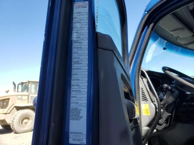 2017 Kenworth T880 Semi Truck