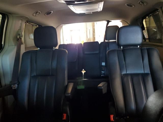 2015 Chrysler Town & Country Touring L