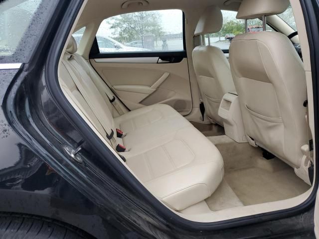 2012 Volkswagen Passat SE
