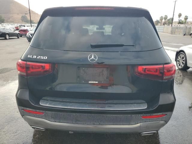 2021 Mercedes-Benz GLB 250