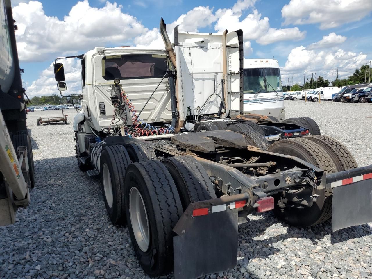 2016 International Prostar Semi Truck