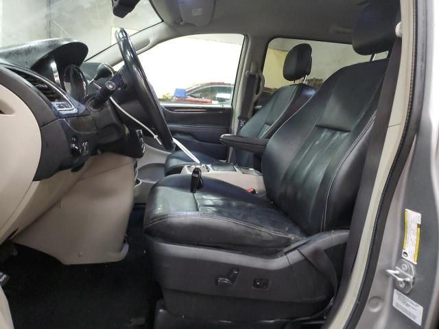 2016 Chrysler Town & Country Touring