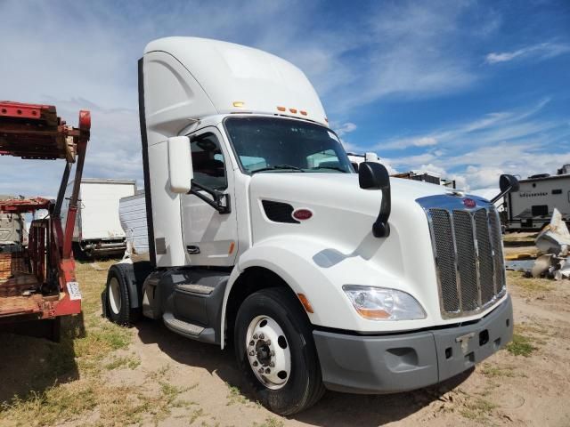 2018 Peterbilt Tractor 2018 Peterbilt 579 Semi Truck