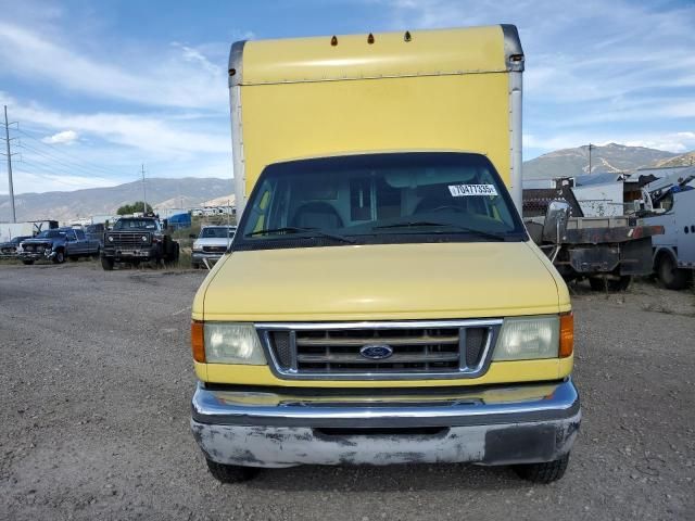 2003 Ford Econoline E450 Super Duty Cutaway Van