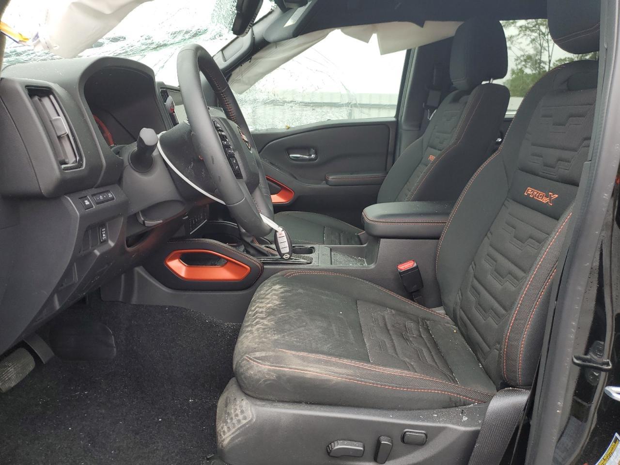 2025 Nissan Frontier s