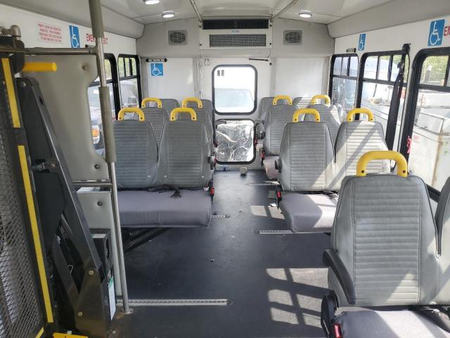 2016 Ford Econoline E450 Super Duty Cutaway van