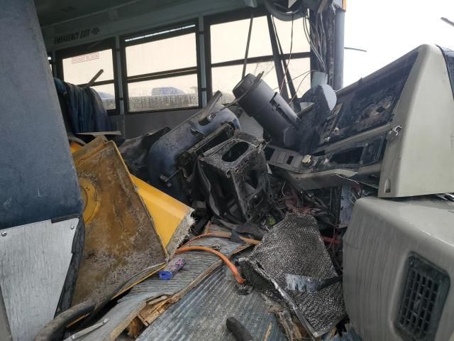 2005 Thomas School Bus