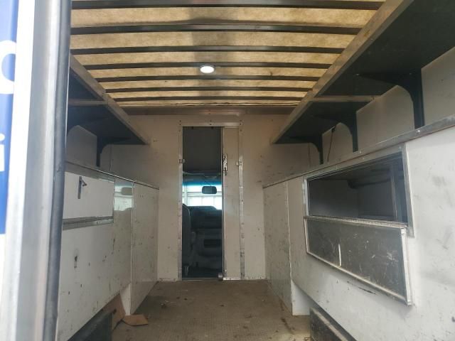 2021 Ford Econoline E350 Super Duty Cutaway Van