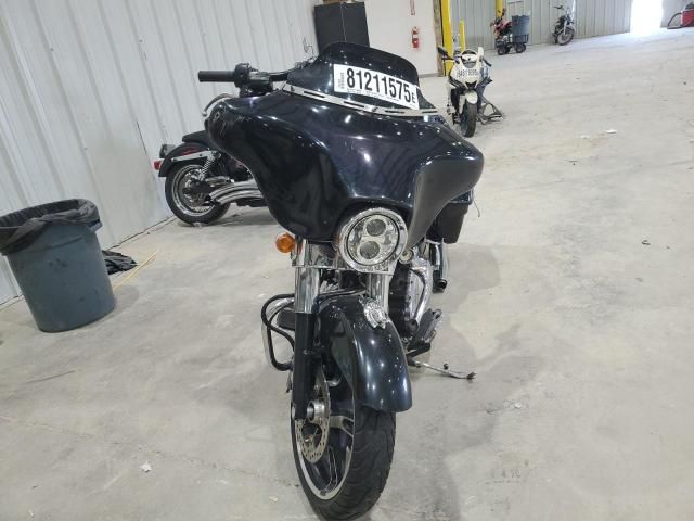 2011 Harley-Davidson Flhx