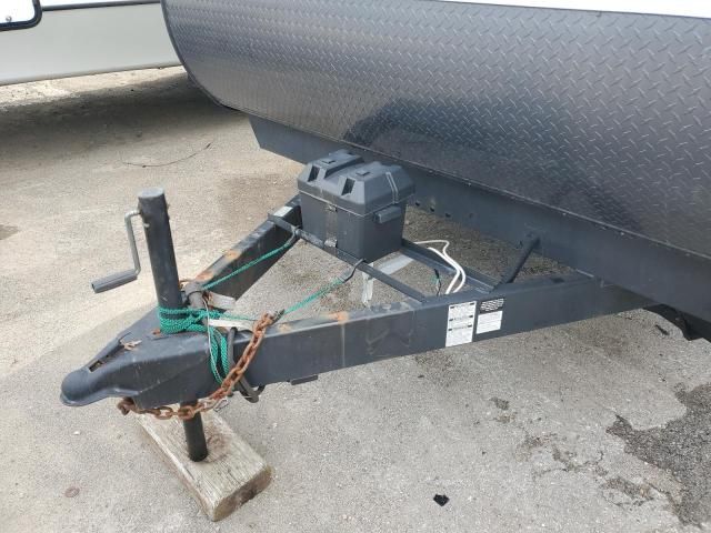 2014 Heartland M-30LX Prowler Lynx