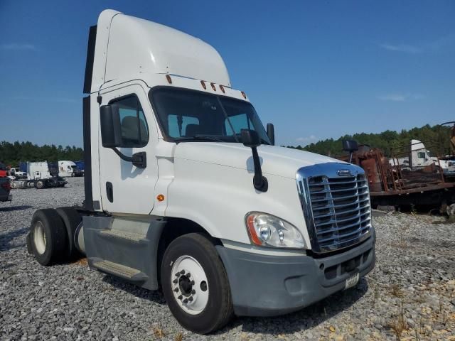 2015 Freightliner Cascadia Semi Truck