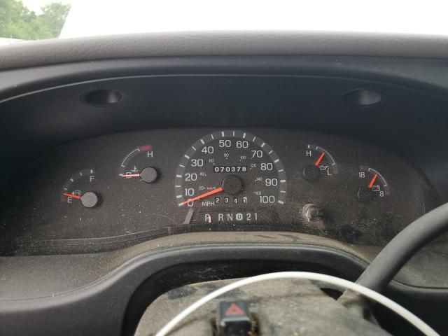 2001 Ford Econoline E350 Super Duty Wagon