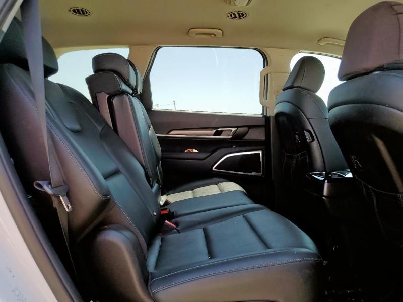 2022 KIA Telluride LX