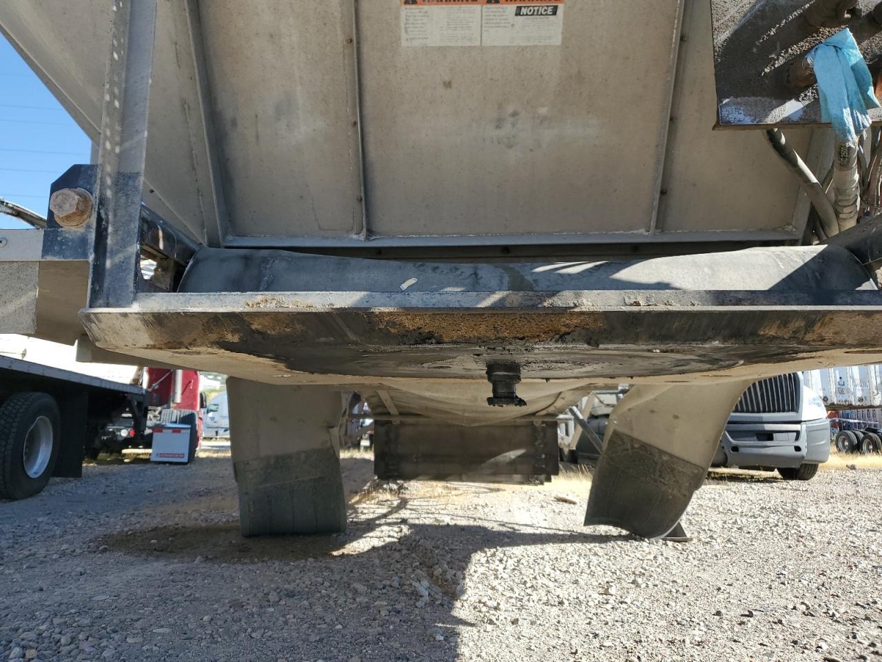 2017 Btr 48' Belt 2017 BTR AL-LLIGHT Live Bottom Trailer