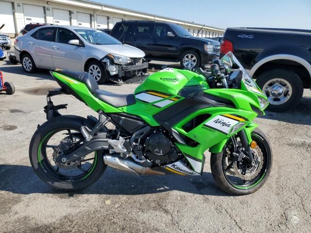 2025 Kawasaki EX650 P