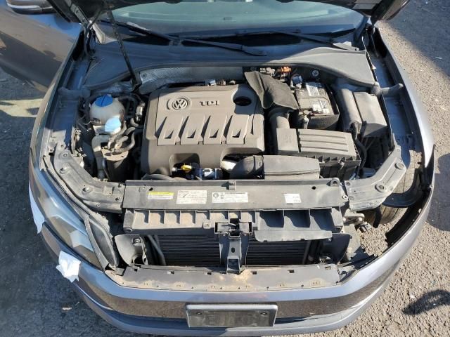 2014 Volkswagen Passat SE