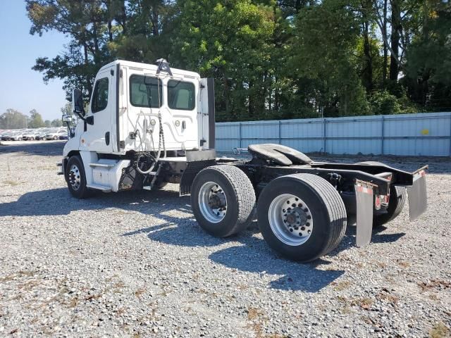 2018 Freightliner Cascadia 125 Semi Truck