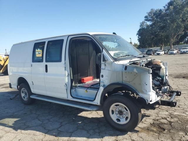 2024 Chevrolet Express G2500