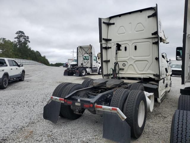 2022 Freightliner Cascadia 126 Semi Truck