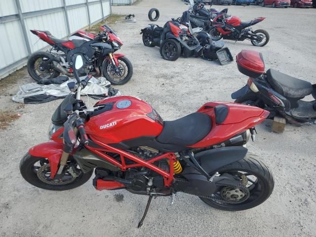 2014 Ducati Streetfighter 848