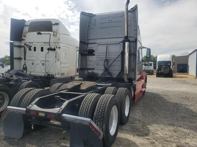2003 Volvo VN VNL-Semi Truck