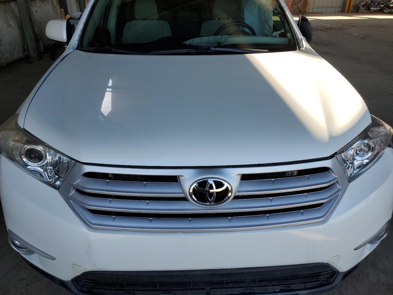 2012 Toyota Highlander Base