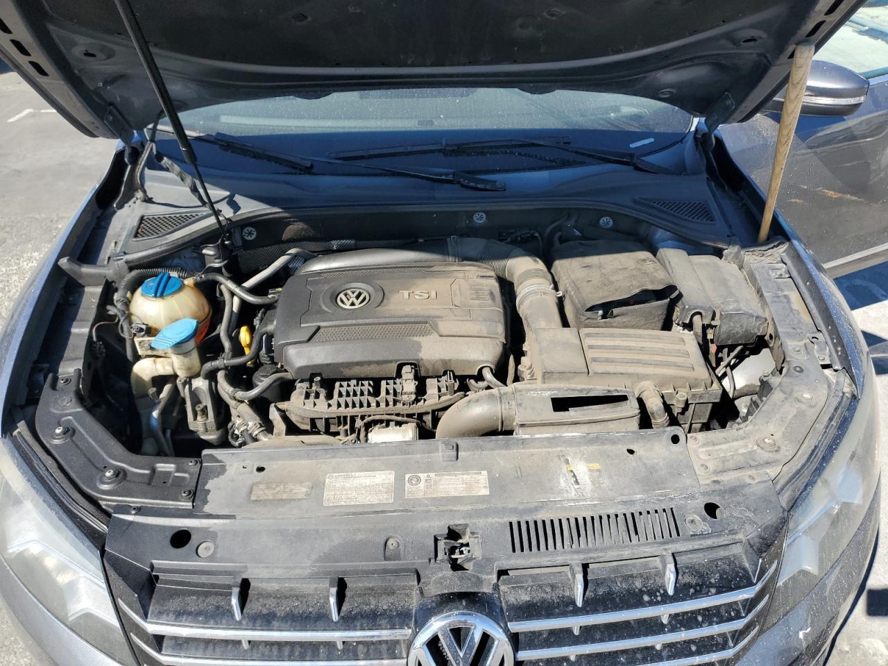 2015 Volkswagen Passat sel