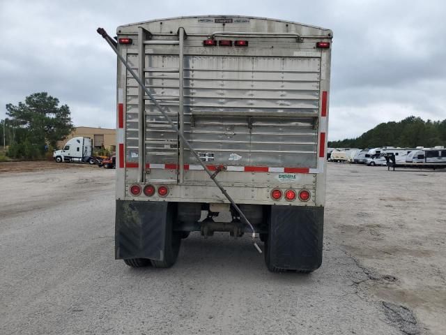 2002 Utilimaster Trailer