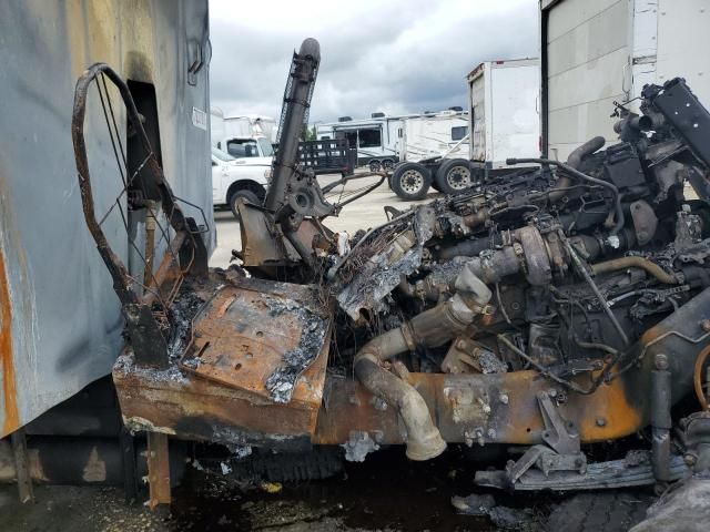 2025 Peterbilt Tractor 2025 Peterbilt 567 Dump Truck