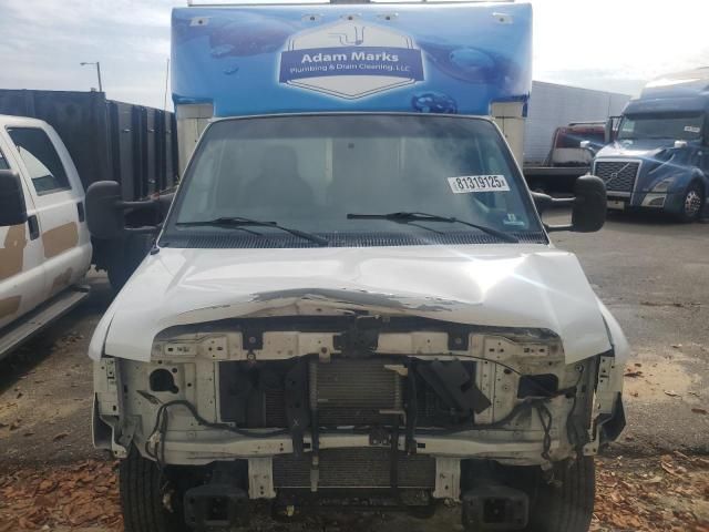 2021 Ford Econoline E350 Super Duty Cutaway Van