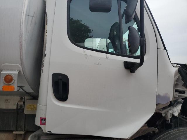 2005 Freigliner 2005 Freightliner M2 106 MED-Trucks Tank Truck