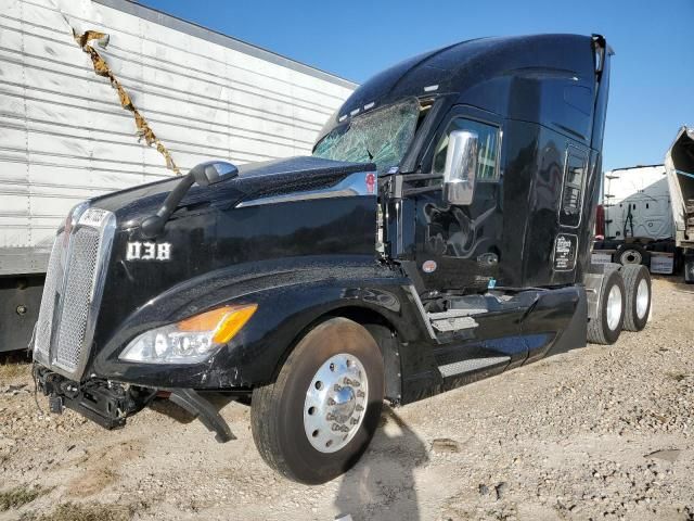 2025 Kenworth T680 Semi Truck