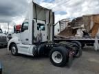 2014 Kenworth T680 Semi Truck