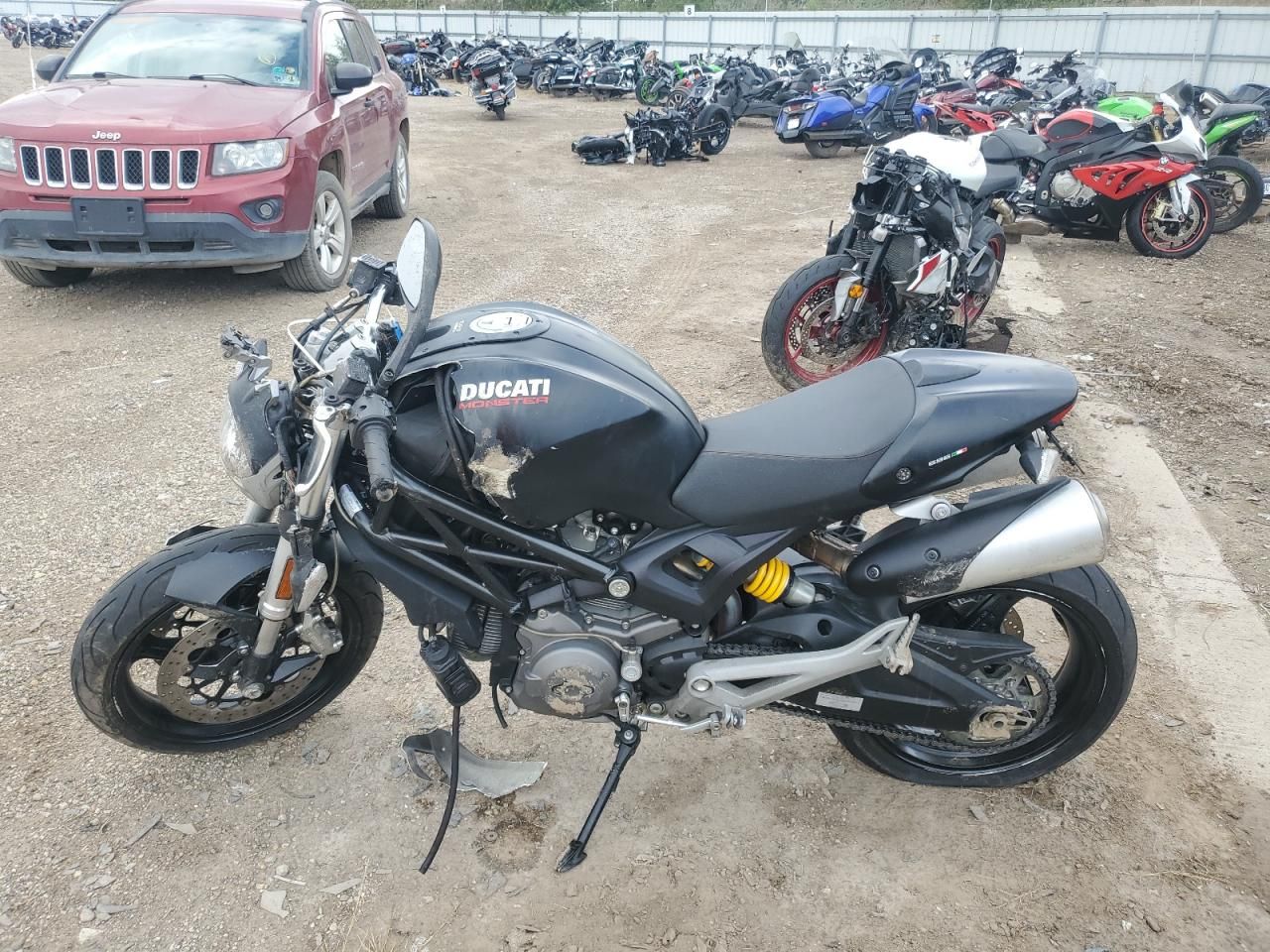 2011 Ducati Monster 696