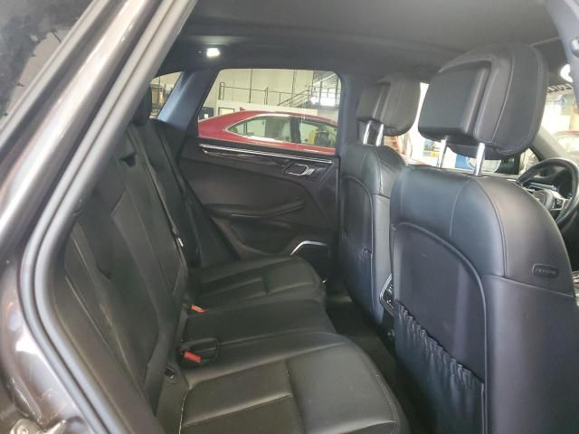2015 Porsche Macan S