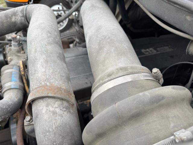 2005 International 2005 Intl 8000 8600-Trucks Semi Truck