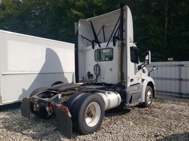 2016 Peterbilt Tractor 2016 Peterbilt 579 Semi Truck