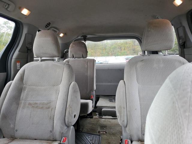 2015 Toyota Sienna le