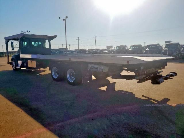 2019 Kenworth Construction T370