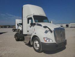 Salvage trucks for sale at Kansas City, KS auction: 2017 Kenworth T680 Semi Truck