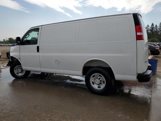 2025 Chevrolet Express G2500