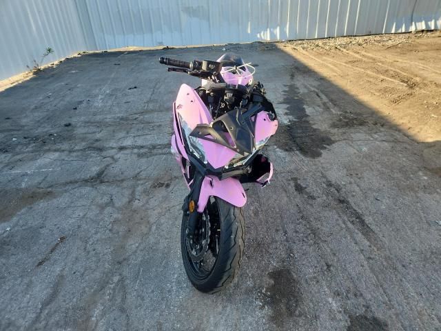 2017 Kawasaki EX650 J