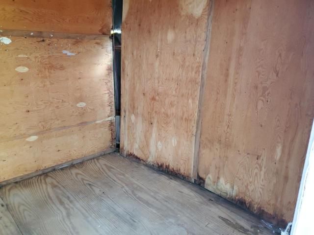 2000 United Expressline Enclosed Cargo Trailer