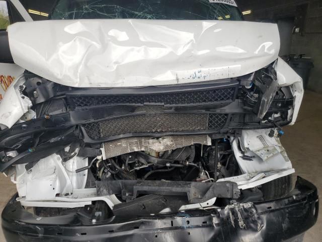 2025 Chev Express G2500