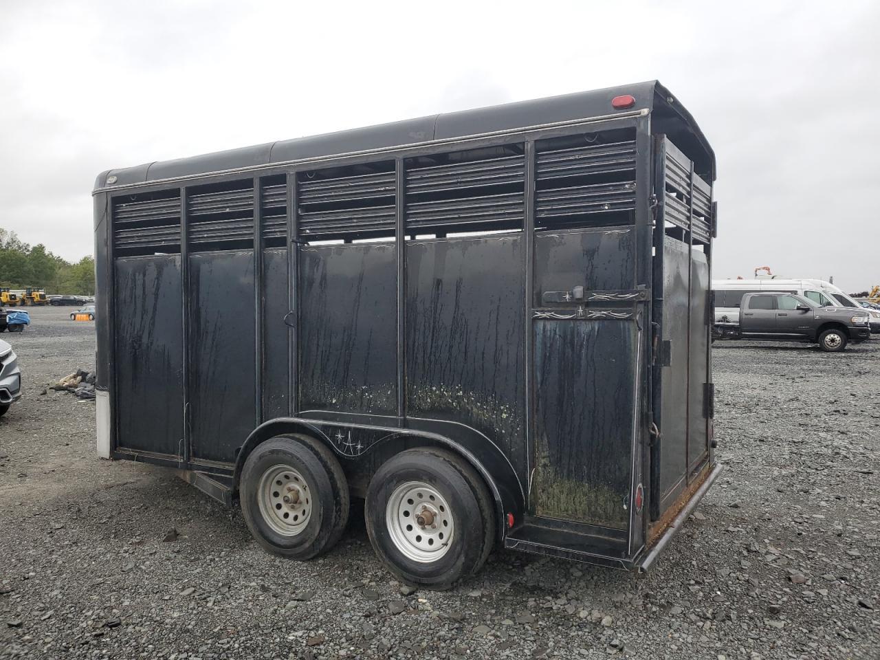 2001 Adam Trailers 2001 Adam Livestock Trailer