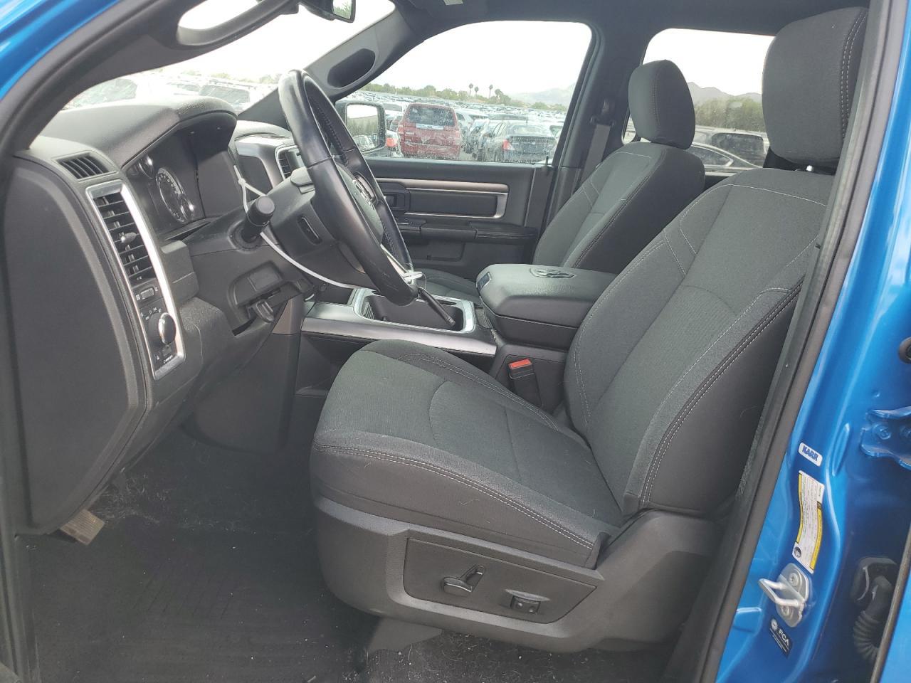 2024 Dodge Ram 1500 Classic slt